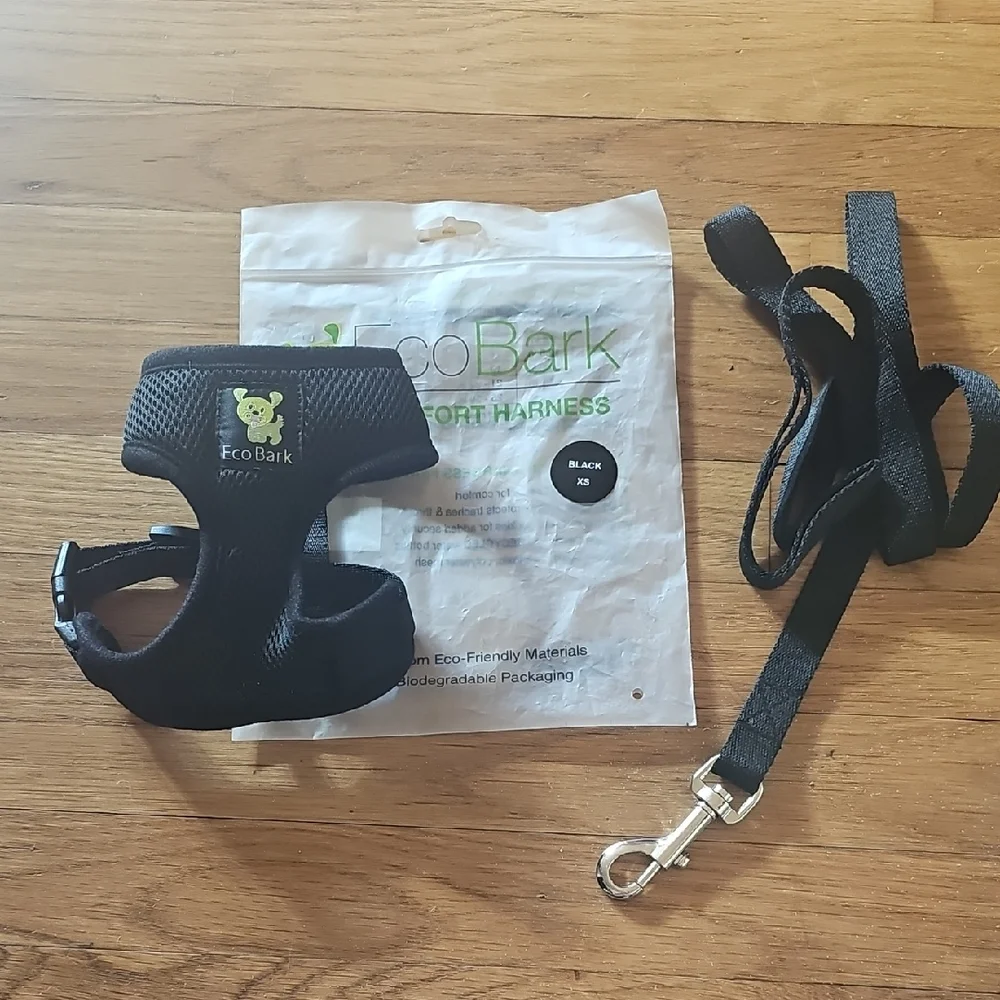 EcoBark Black Colored Dog Harness XS & Leash Bundle New in Package