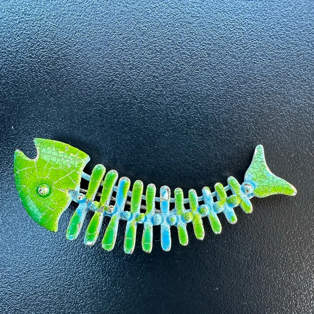 Vintage Arthur Pepper's fish skeleton brooch