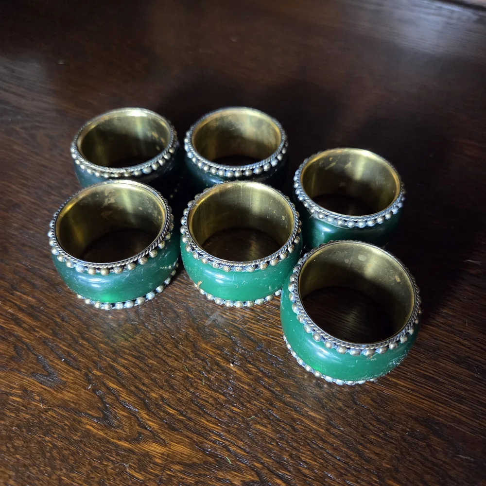 unbranded set emerald