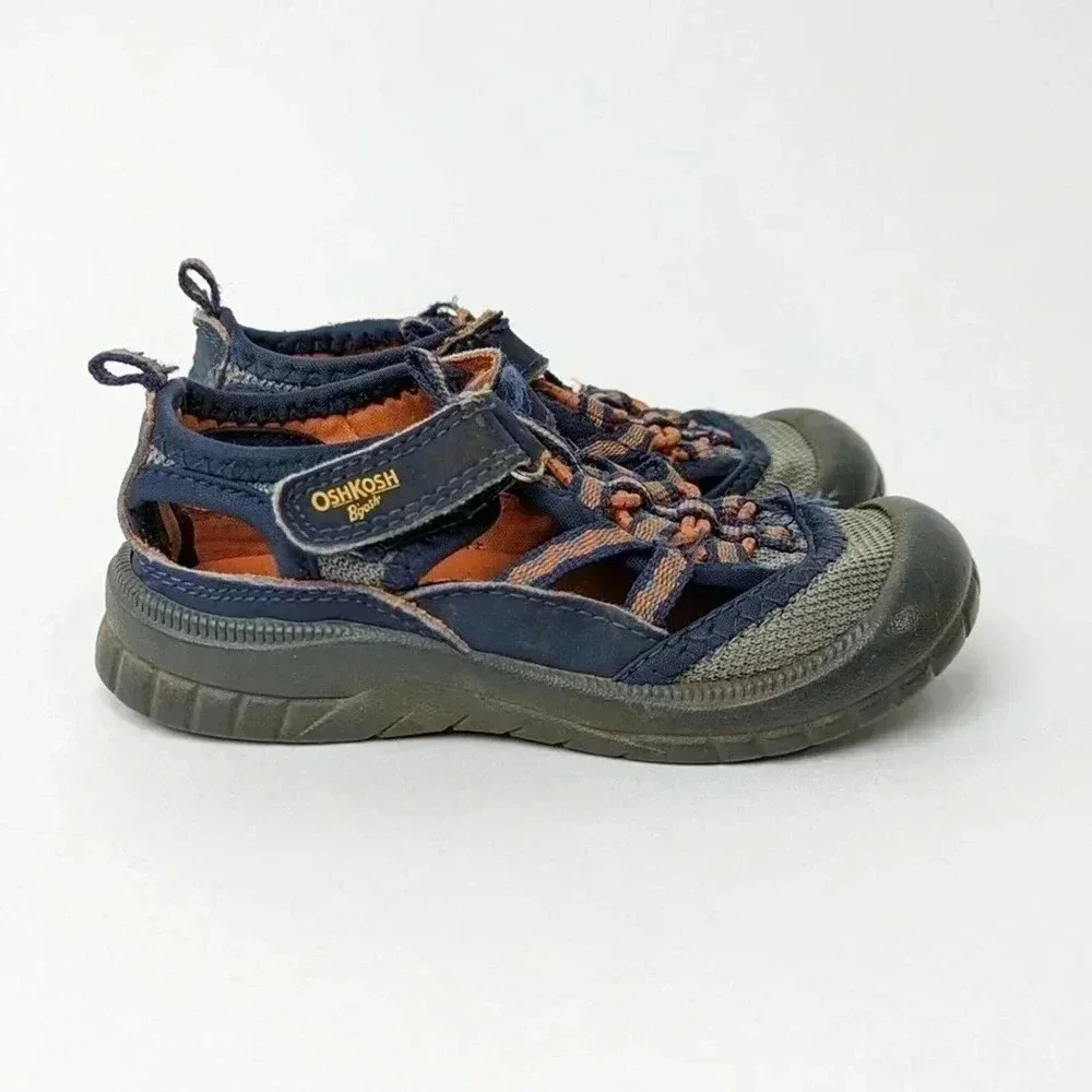 OshKosh Bgosh bump toe