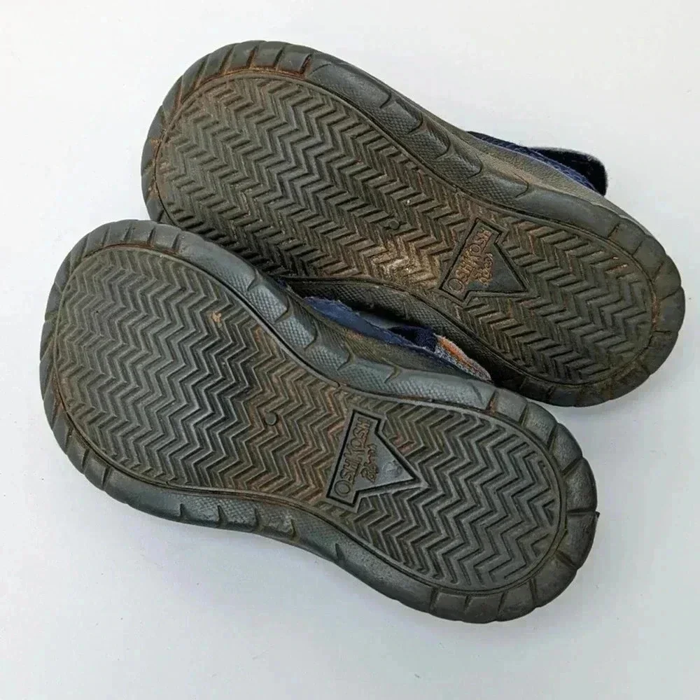 OshKosh Bgosh bump toe