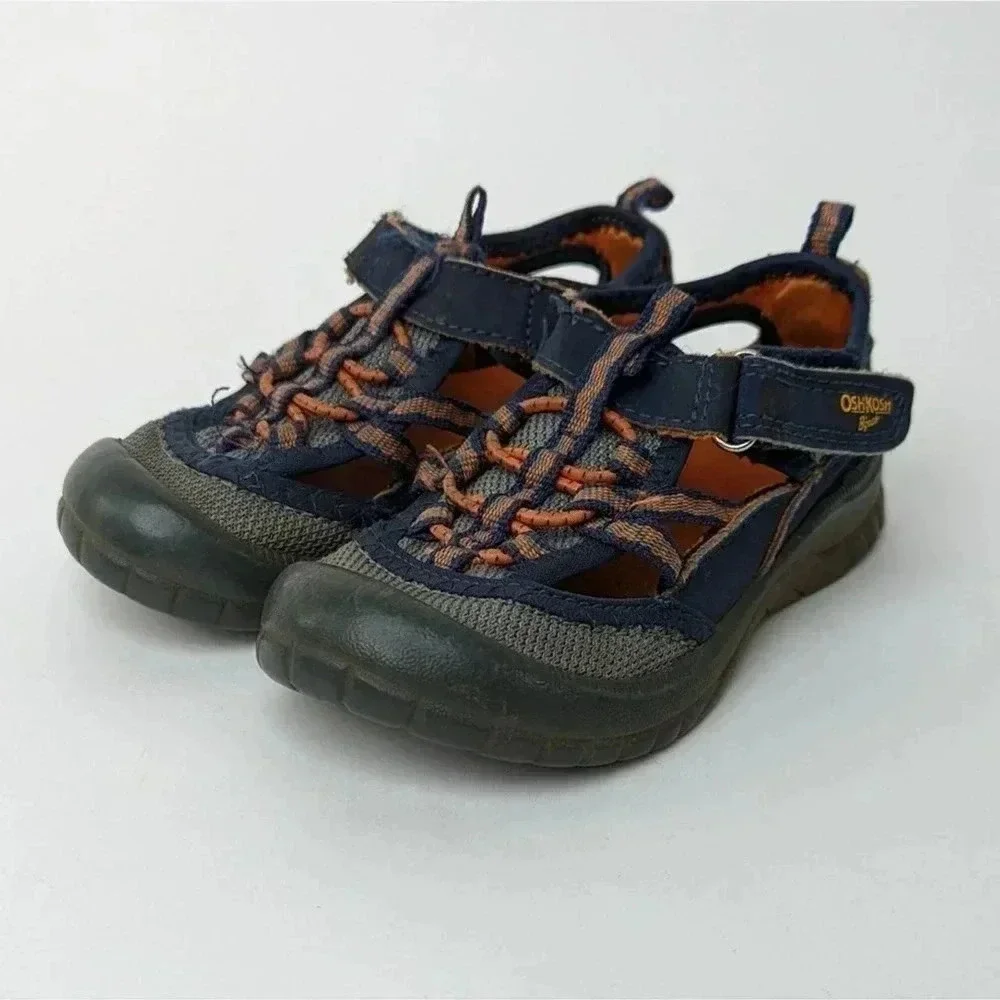 OshKosh Bgosh bump toe