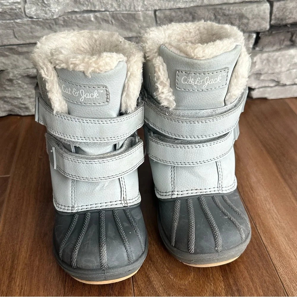 Cat & Jack Waterproof Light Gray and Dark Gray Toddler Boots Size 8