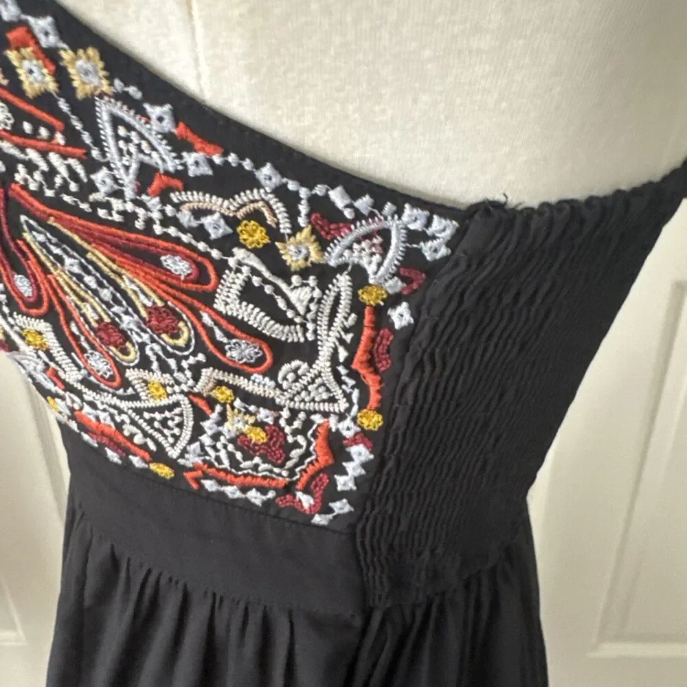 Abercrombie & Fitch blend love festivals
