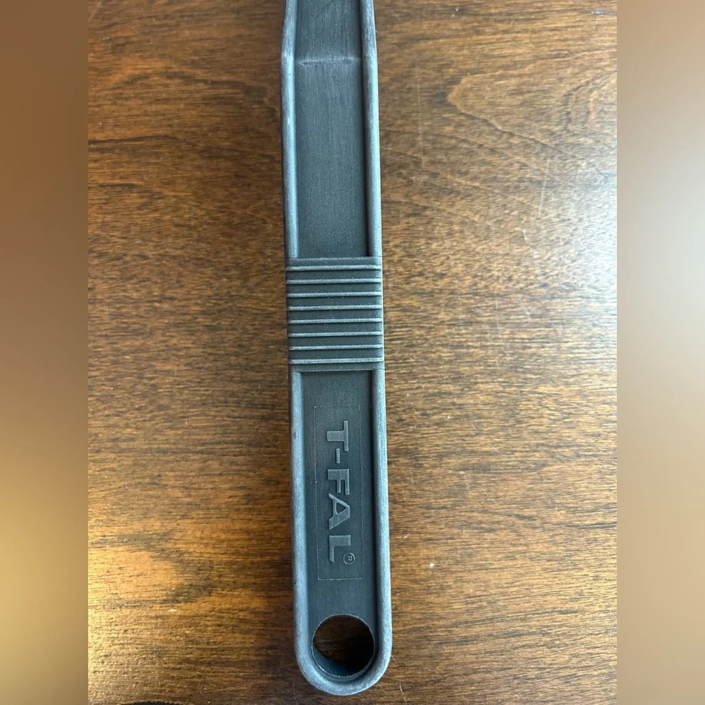 T-Fal no satisfied spatula