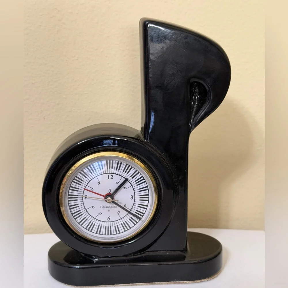 Sarsaparilla Music Note Clock