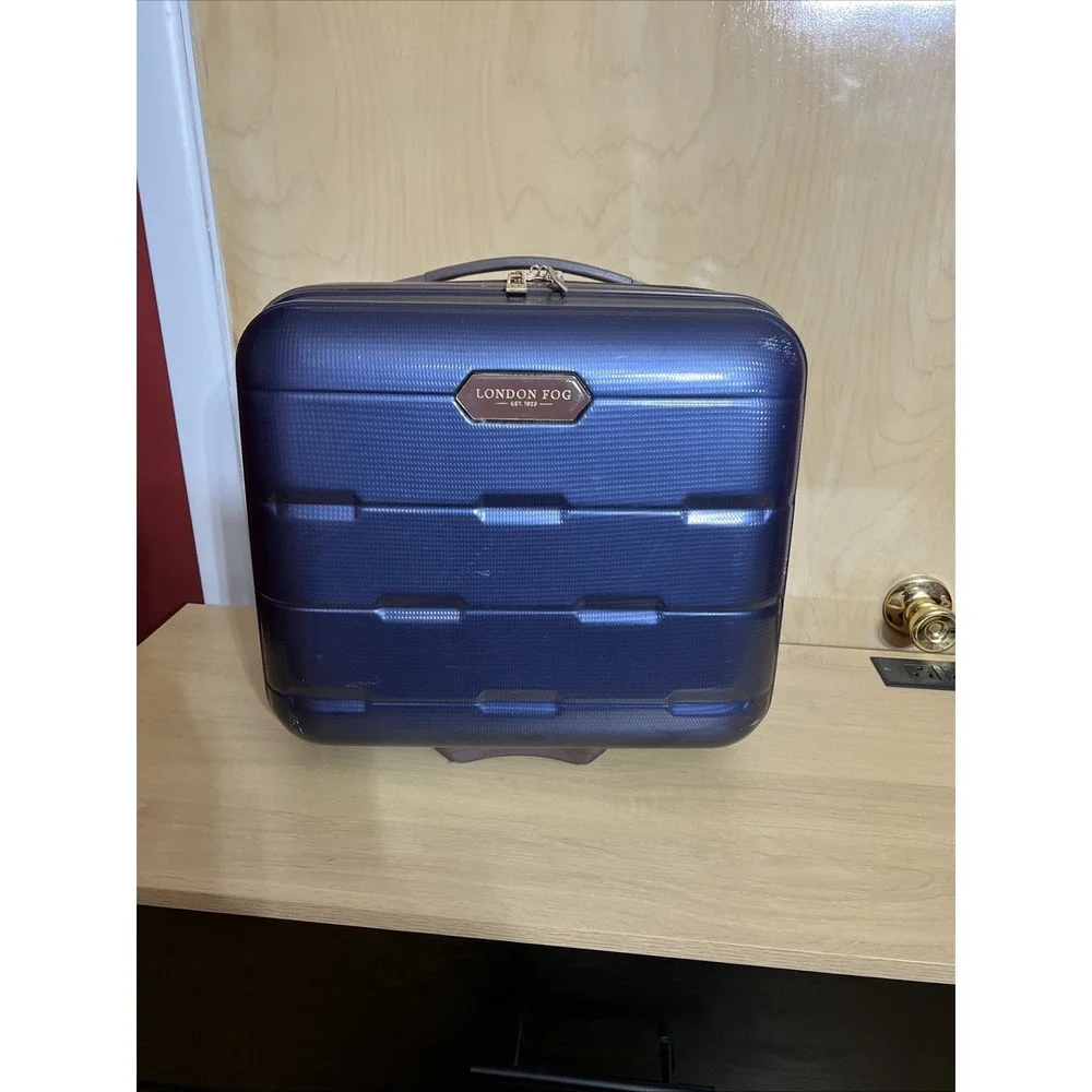 London Fog Small Rolling Hard Shell Suitcase Brentwood Style # 8400