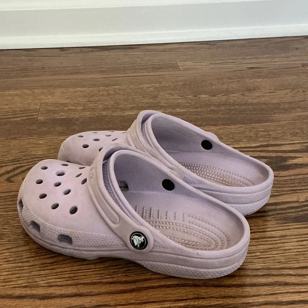 CROCS comfortable stylish