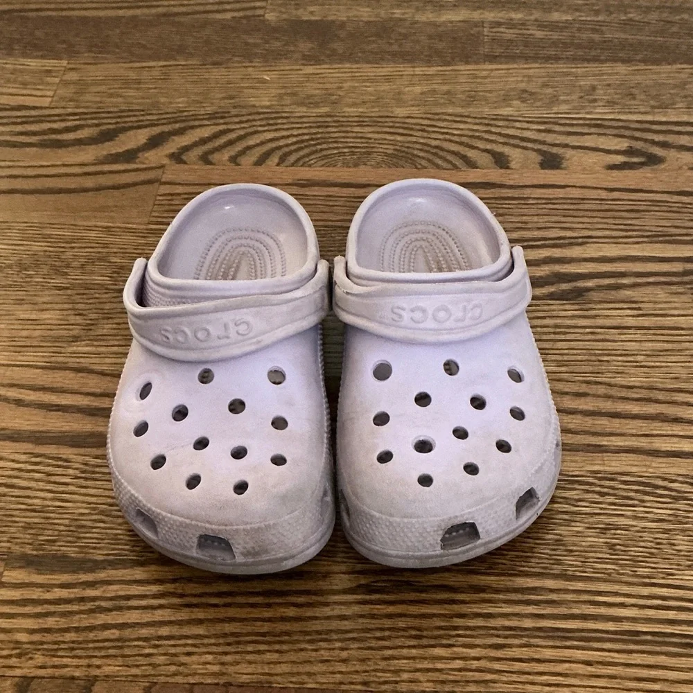 CROCS comfortable stylish