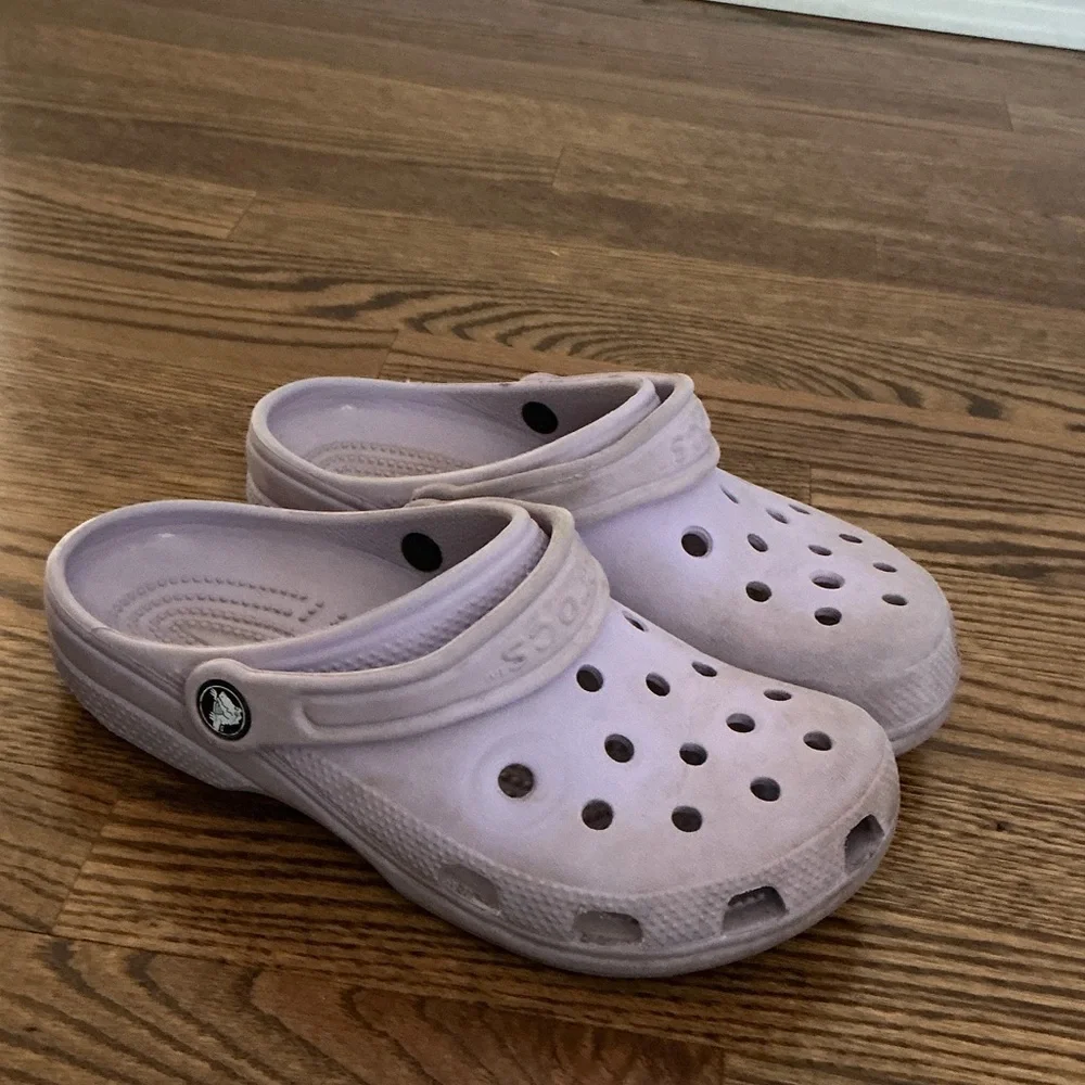 CROCS comfortable stylish