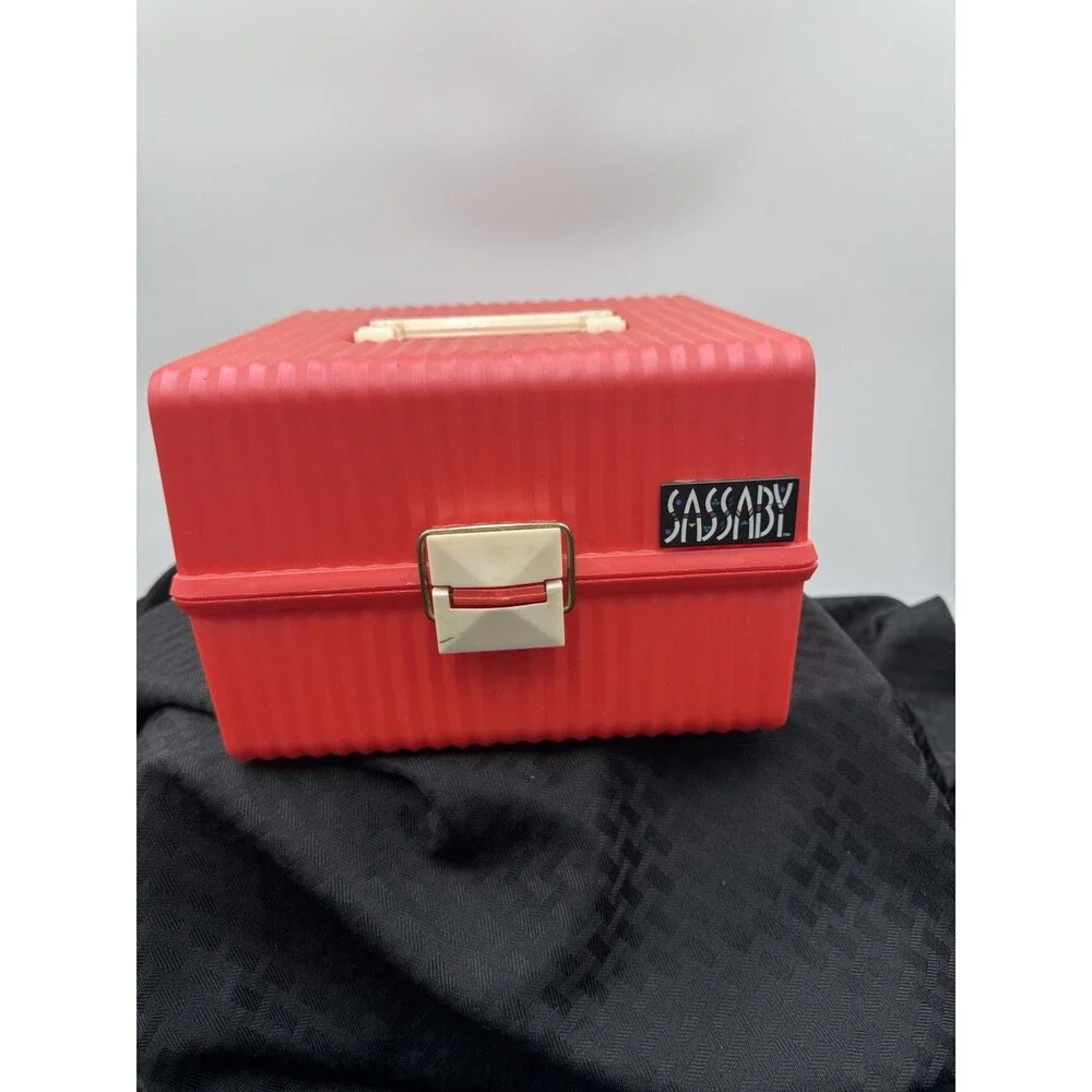 Vintage Sassaby Makeup Case model 101 Swivel Tray Cosmetic Storage