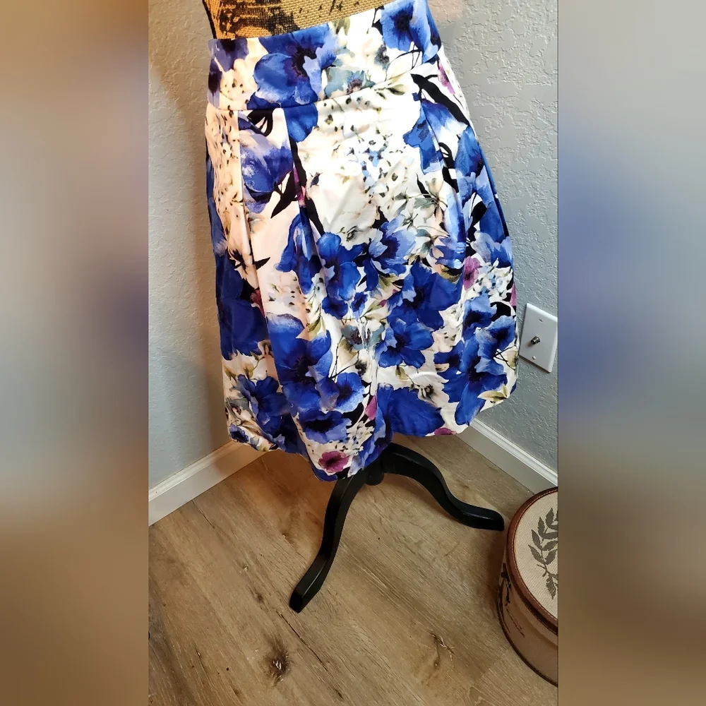 White House Black Market Blue and Purple Floral A-Line Skirt