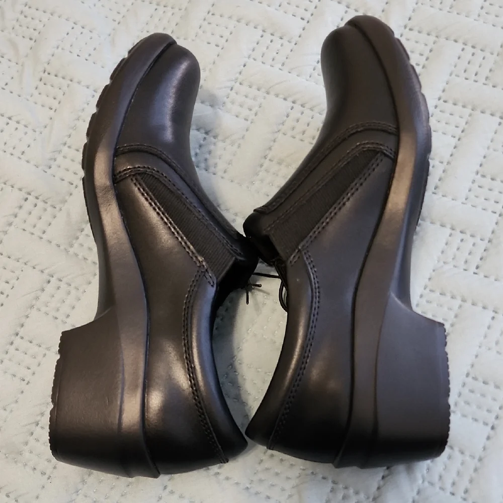 Clarks Black Leather Comfort Loafers