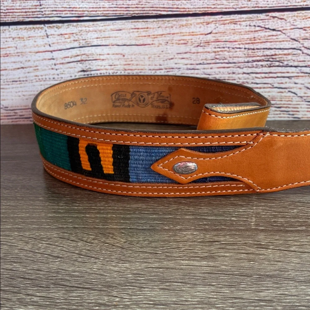 Women’s Vintage Circle Y of Yoakum Multi Color Belt Size 28