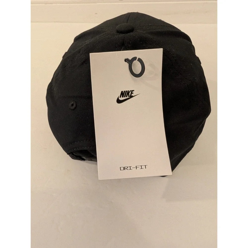 Nike suitable everyday baseball