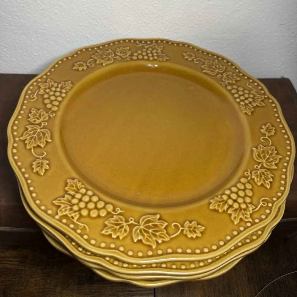 Pier 1 Imports Harvest Gold Dinner Plates Raised Grapes 10.75