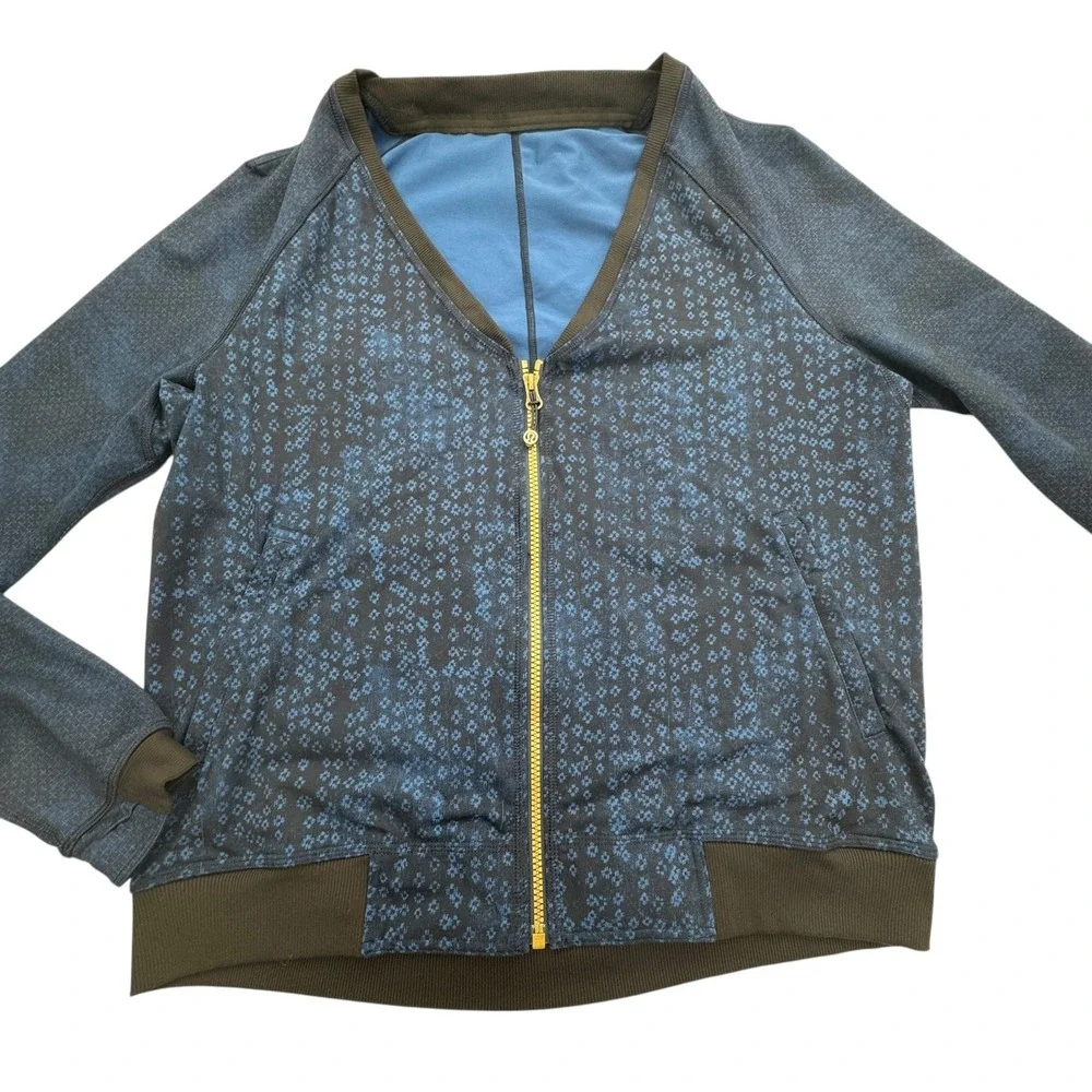 Lululemon Jacket Womens 10 Blue Geometric Full Zip Thumbholes Athletic Yoga