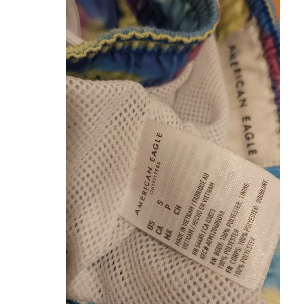 American Eagle Outfitters parties dye