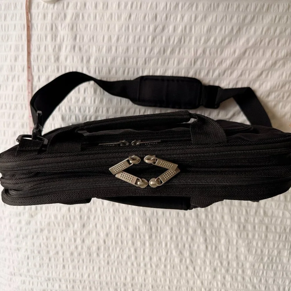Tuari panel compartment