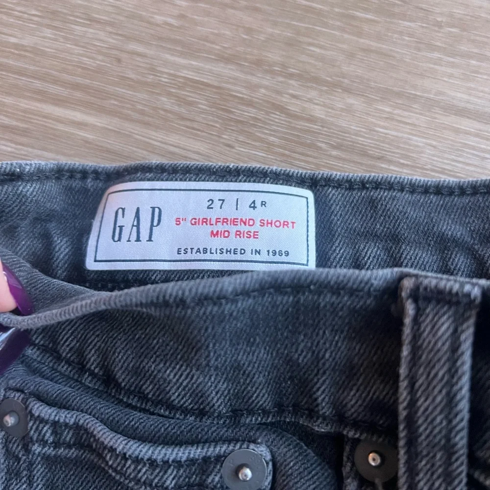 Gap Black Denim Shorts Mid Rise Size 4
