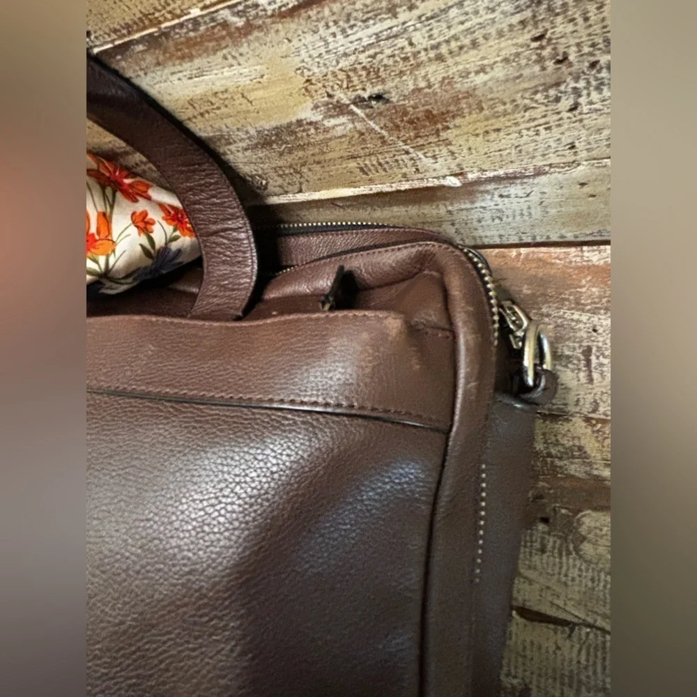 Coach Leather Hamilton Commuter *Please check all photos before purchase