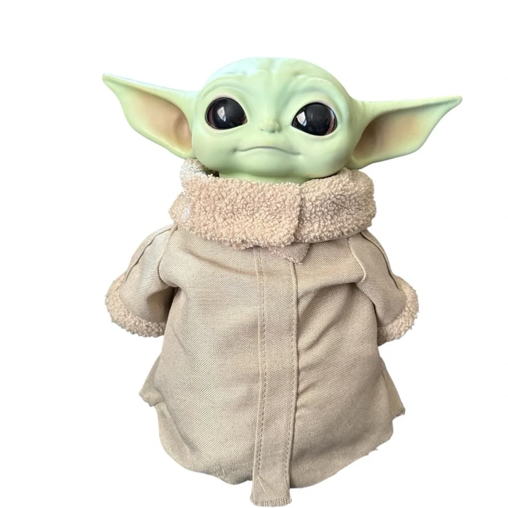 Disney Star Wars: The Mandalorian Yoda The Child 11 inch Action Figure