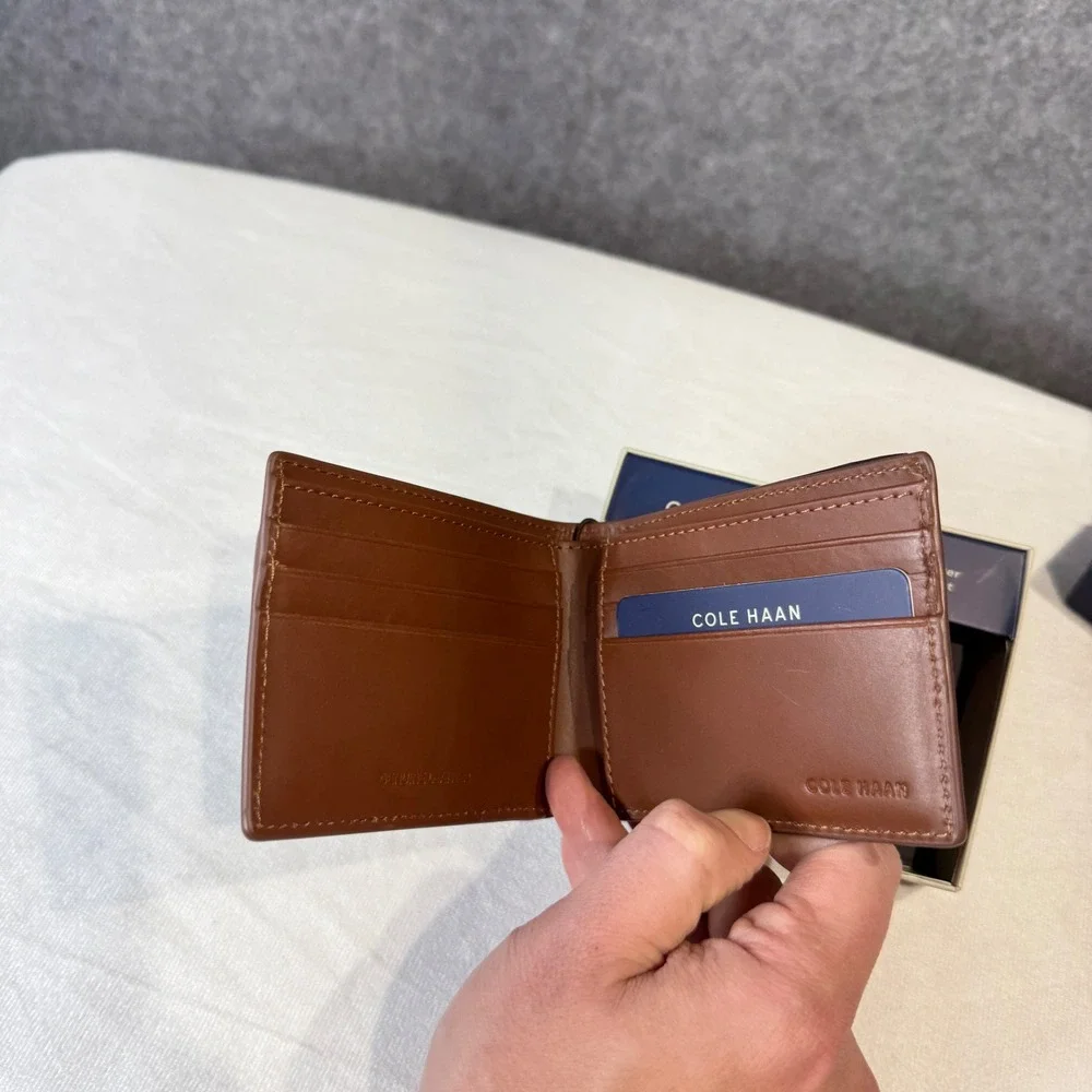 Cole Haan‎ Mens Leather Bifold Wallet Tan Card Holder Classic Business Style