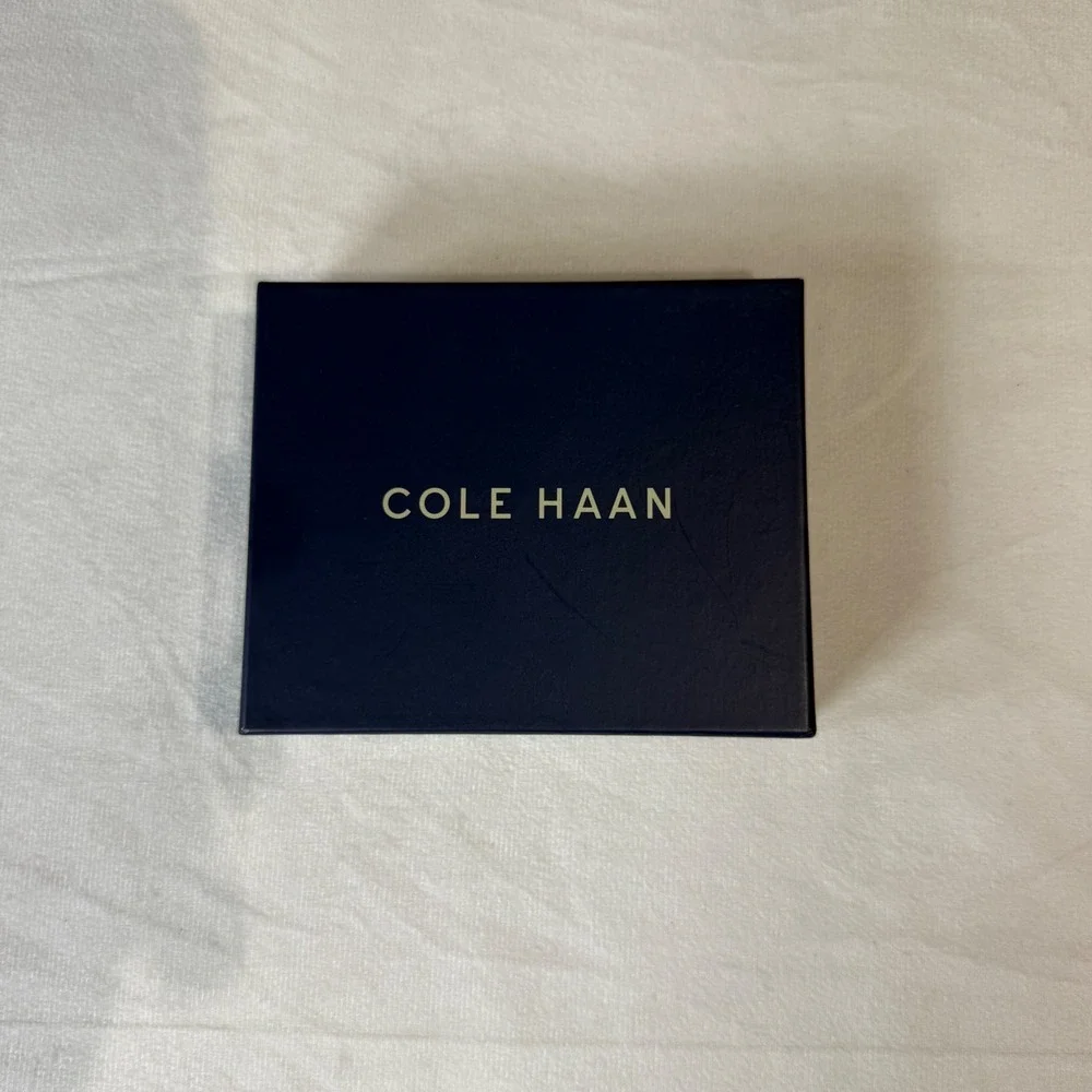 Cole Haan‎ Mens Leather Bifold Wallet Tan Card Holder Classic Business Style