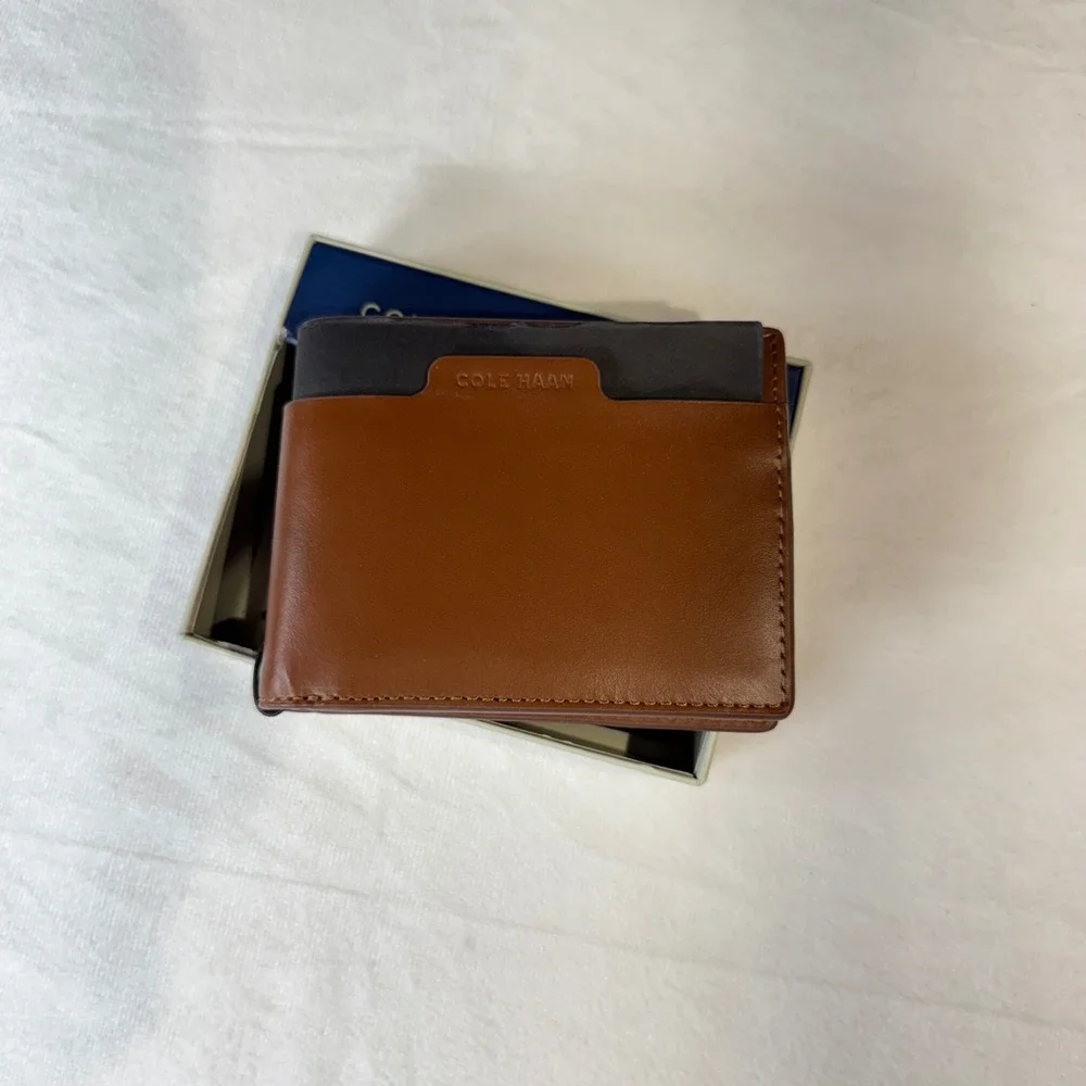Cole Haan‎ Mens Leather Bifold Wallet Tan Card Holder Classic Business Style