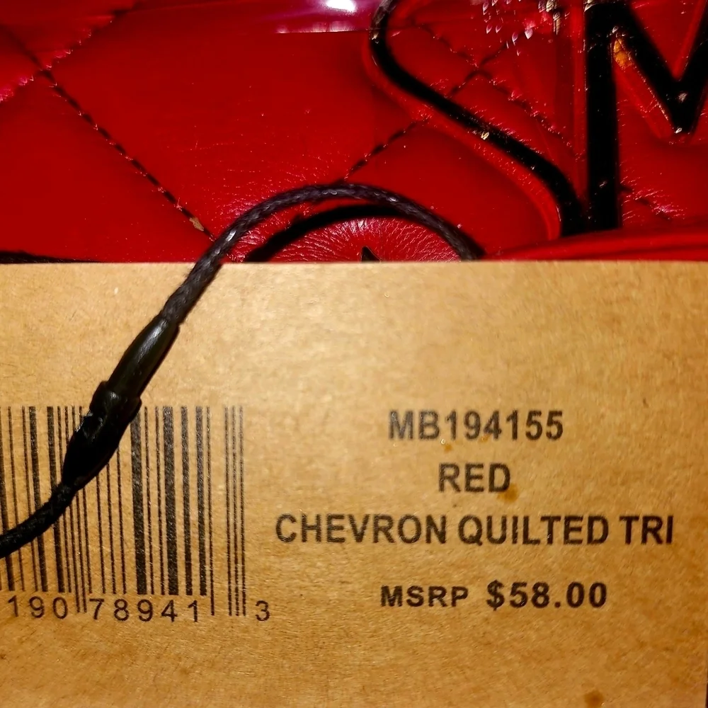 STEVE MADDEN Quilted Chirstmas Edition