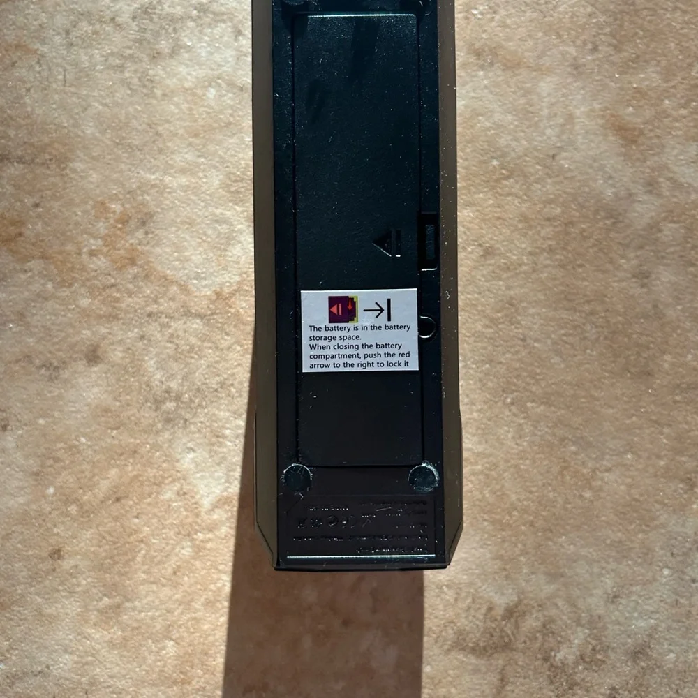 N/A sleek black
