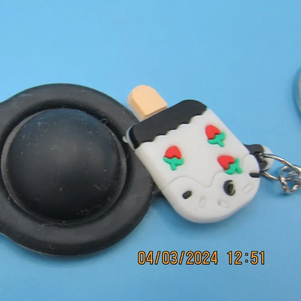 💥5/$10💥Black white Ice cream strawberry bar keychain 🍓🍦🍫 NWOT