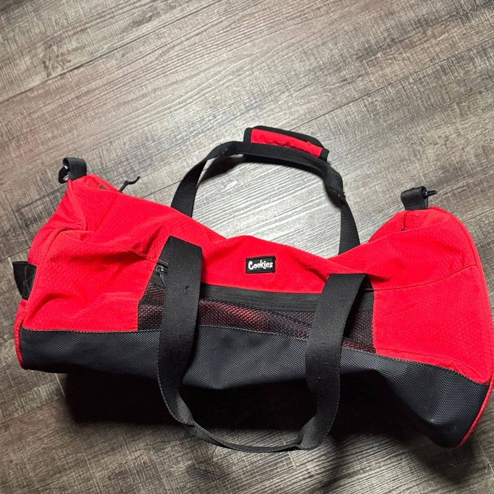 Cookies red travel stylish