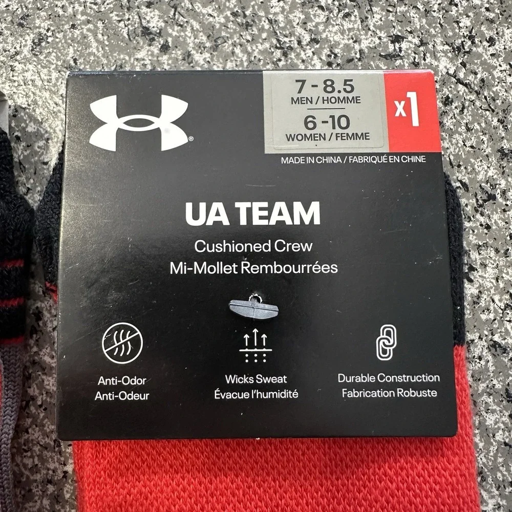 Under Armour Team Crew Socks Mens M 7-8.5 2 Pairs Cushioned Durable Anti Odor