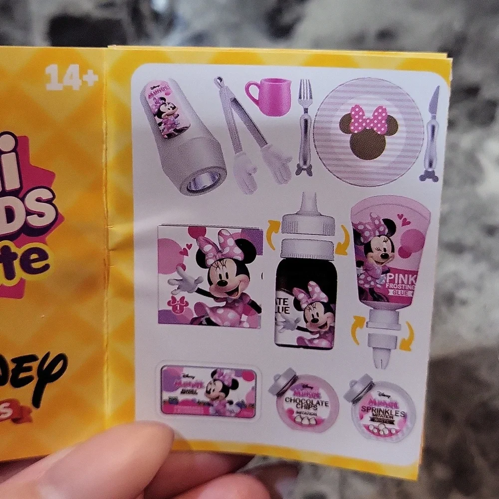 Mini Brands Create Disney Minnie Mouse