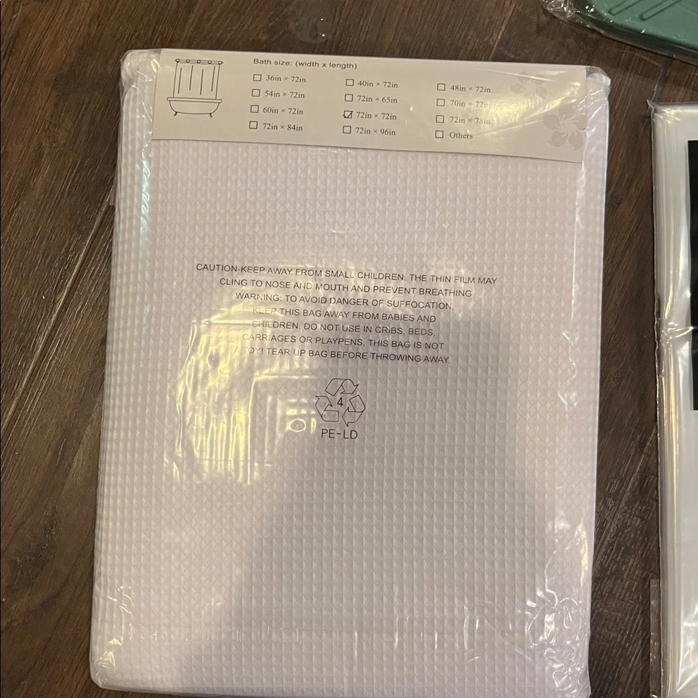 NWT Bathroom Bundle: shower curtain, shower liner, soap holder 72x72
