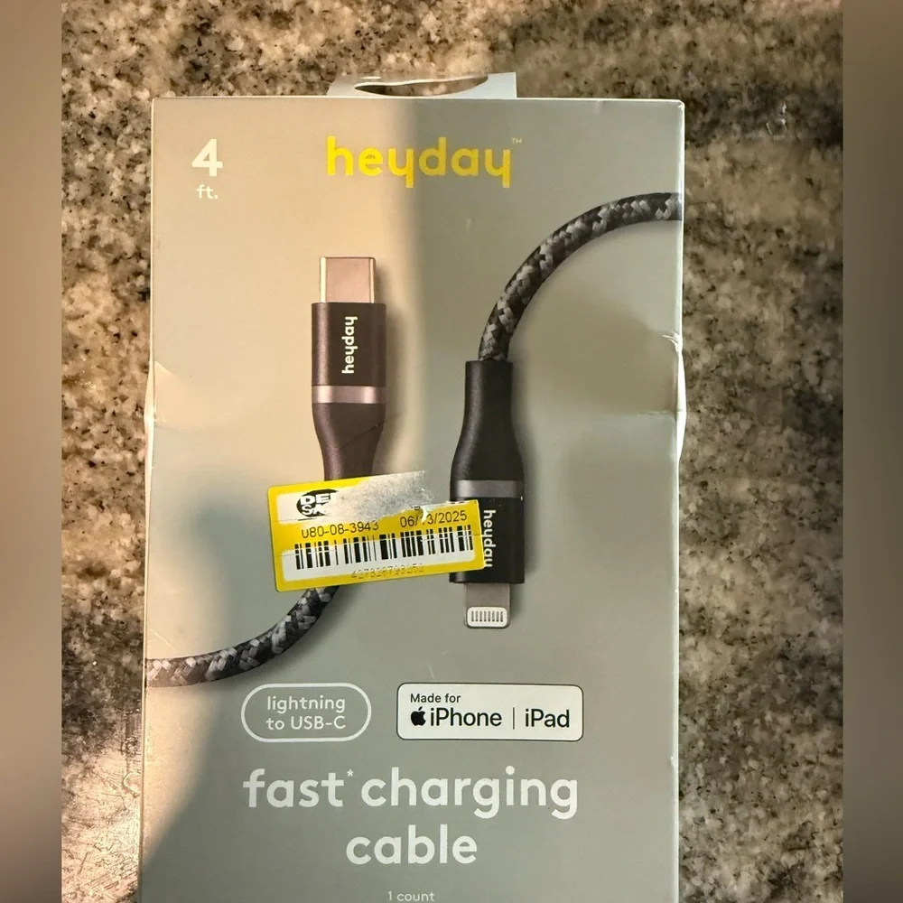 New in box heyday electronic/iPhone 4 piece bundle. Get all 4!