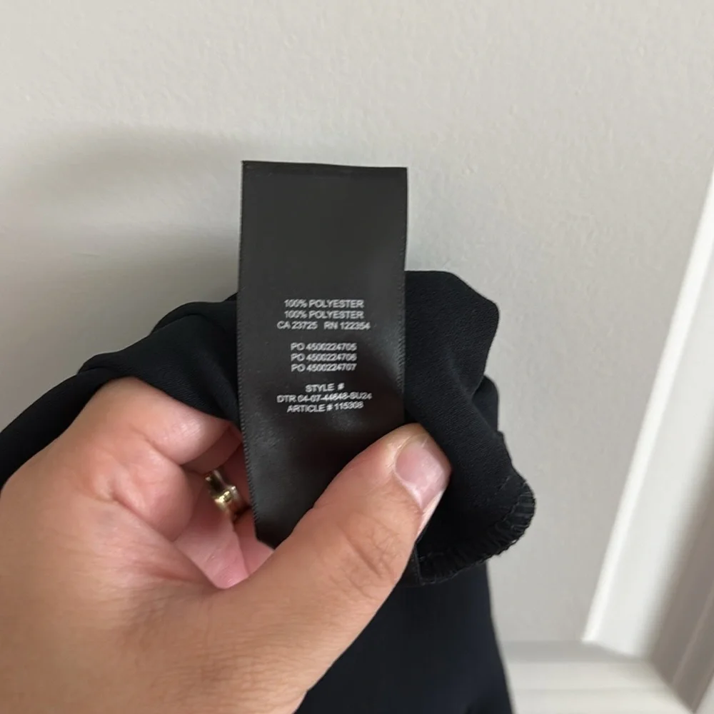 Aritzia Wilfred Muse Cargo Midi Skirt - Black (S)