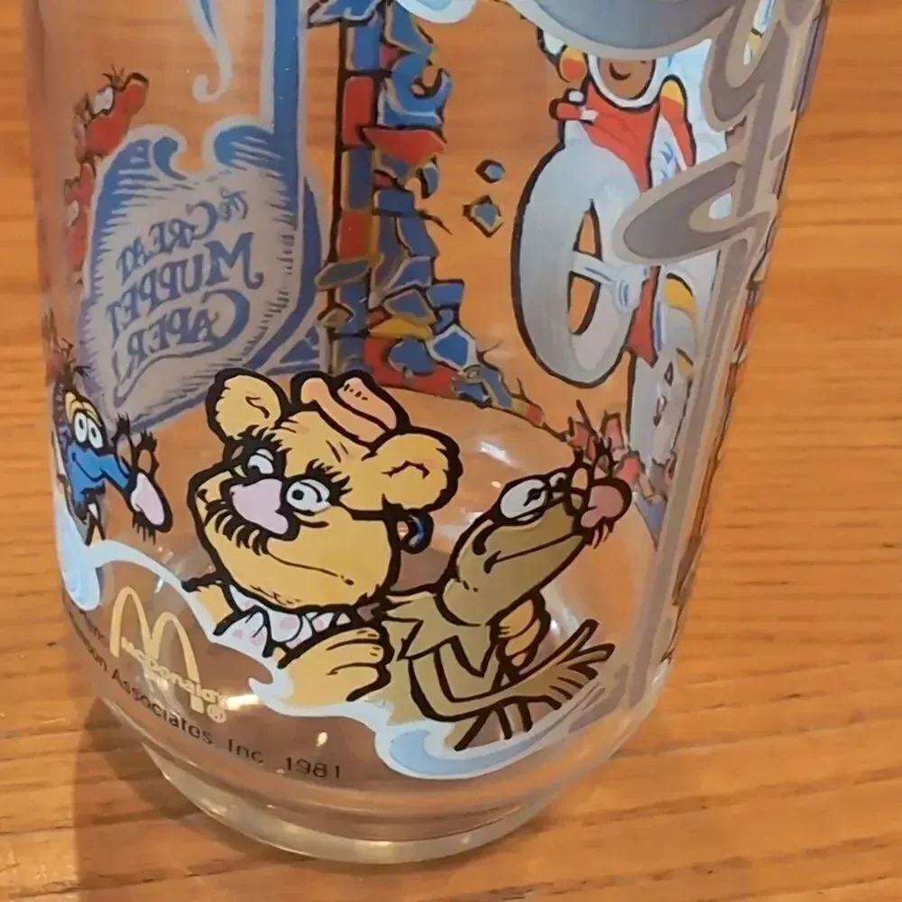 The Great Muppet Caper Miss Piggy Motorcycle 12oz Glass 1981 Vintage McDonalds