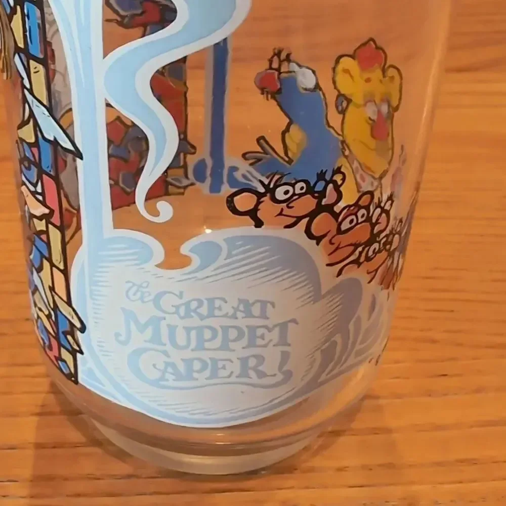 The Great Muppet Caper Miss Piggy Motorcycle 12oz Glass 1981 Vintage McDonalds