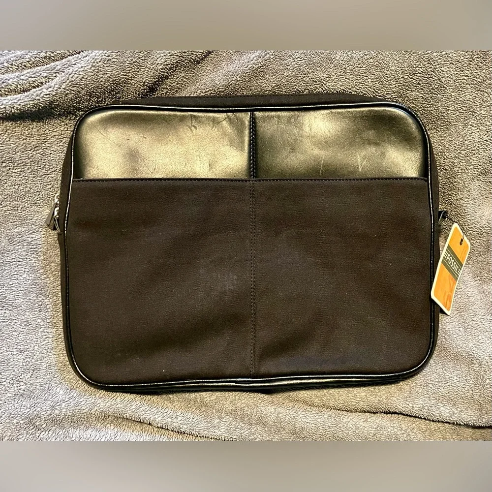 *NWT* FOSSIL Mason Laptop Sleeve/Messenger - 11” x 15” - Black Leather & Canvas