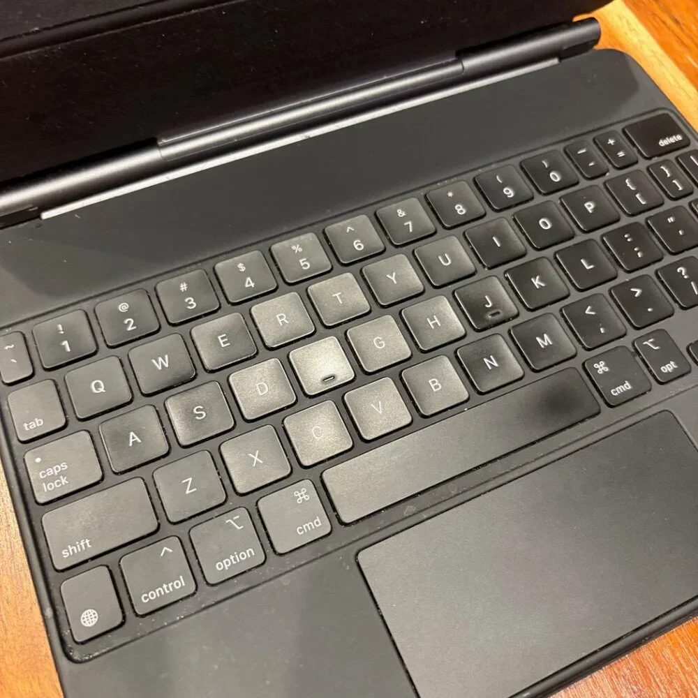 Apple Magic Keyboard for iPad Air (4th Gen) Pro (1st, 2nd and 3rd Generation)