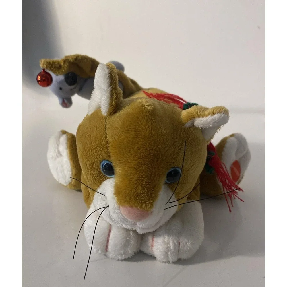 Vintage Pan Asian Creations Christmas Musical Cat with Mouse Tail Shakes