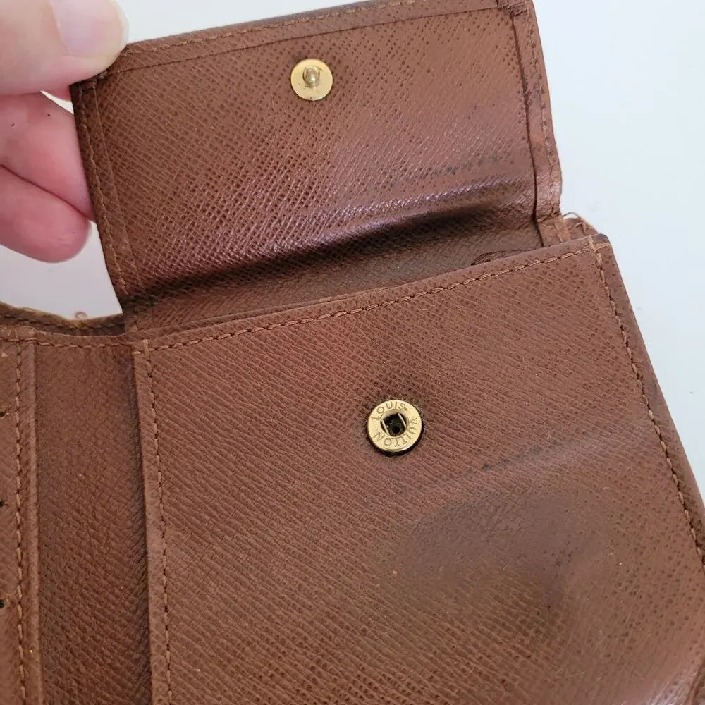 Louis Vuitton folding men interior