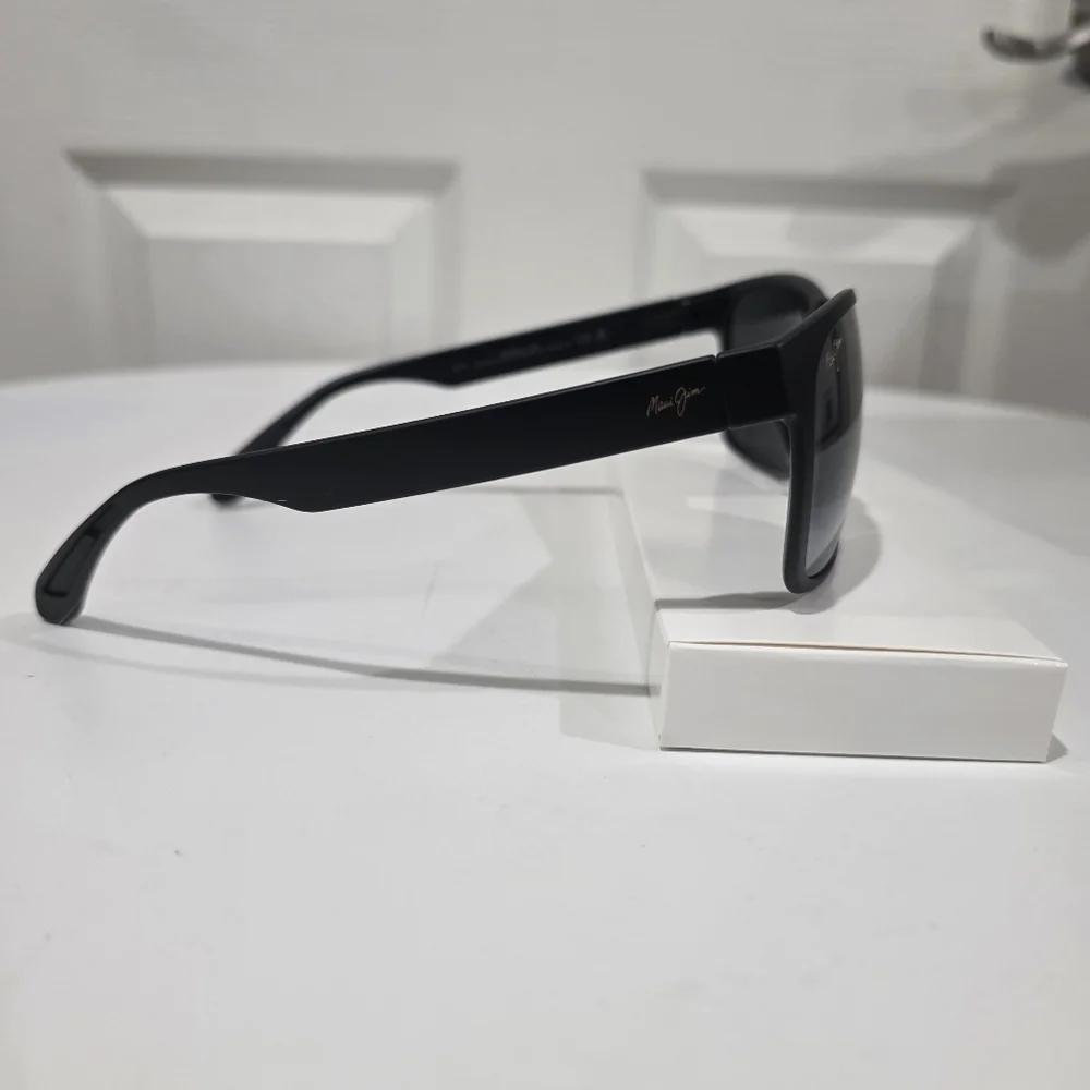 Maui Jim new box