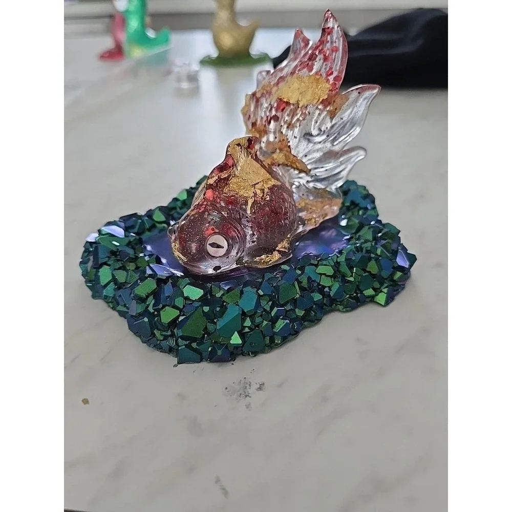 Handmade Resin Goldfish In Pond Decoration Gift 694