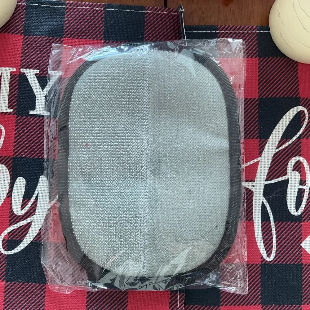 Magic Brush Black and Yellow Bag Easy Pet Hair Removal NWT $8