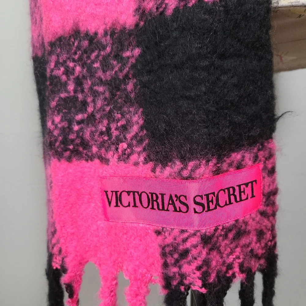 PINK Victorias Secret elevate your