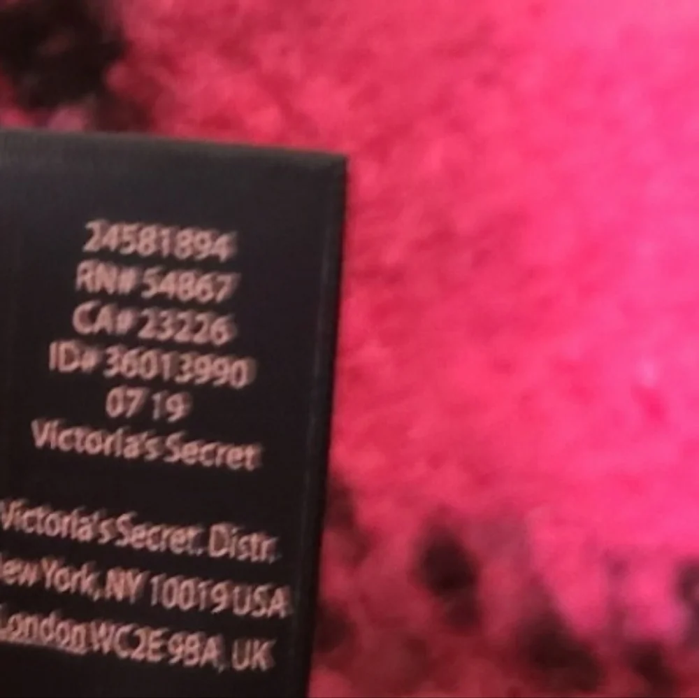 PINK Victorias Secret elevate your