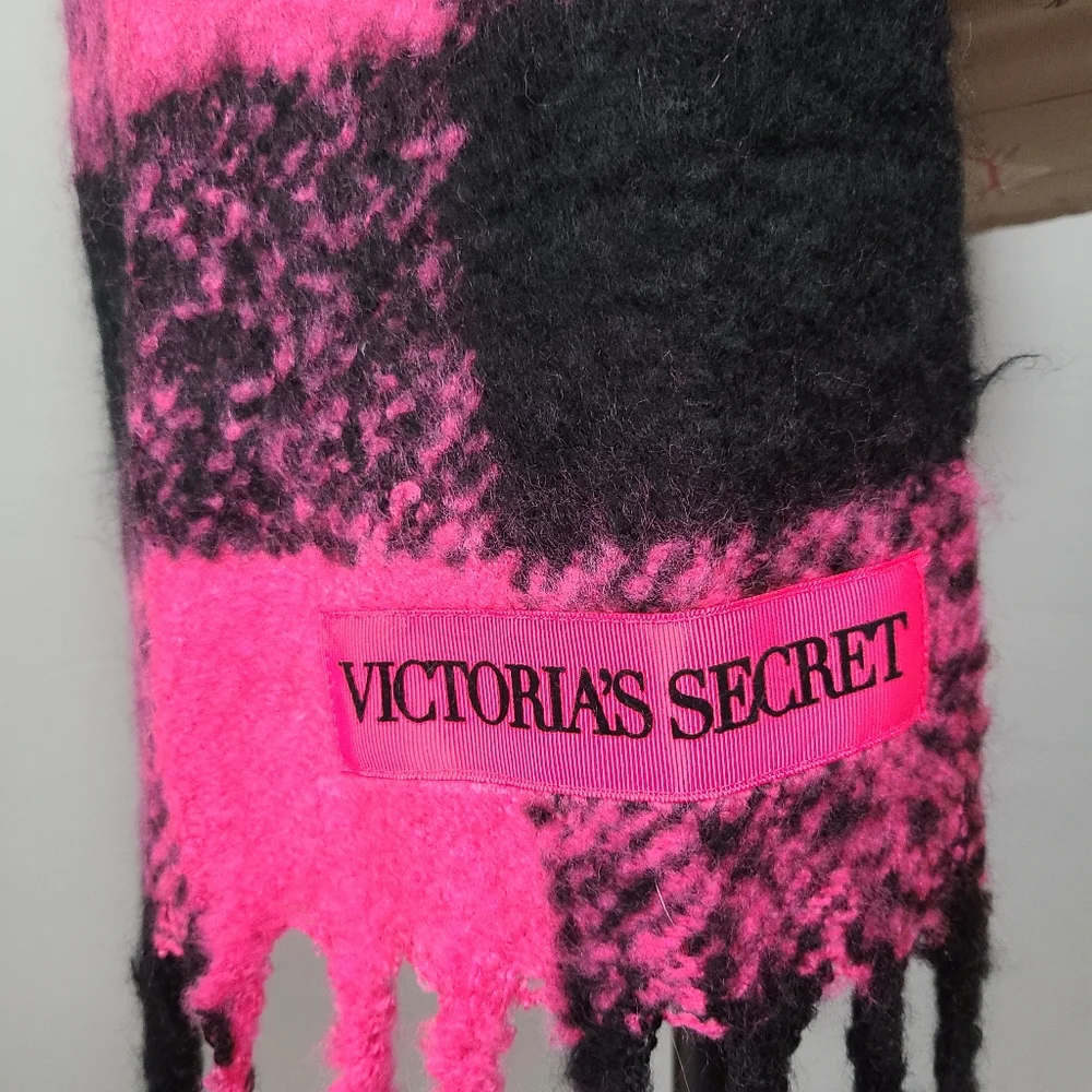 PINK Victorias Secret elevate your